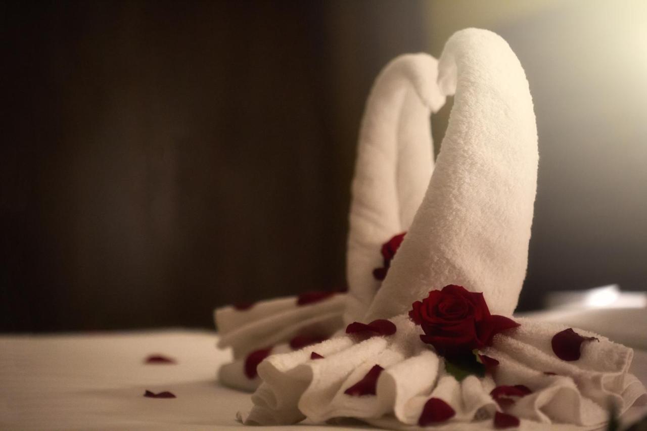 Al Safwah Orchid Hotel Mekka Zewnętrze zdjęcie Towel swans